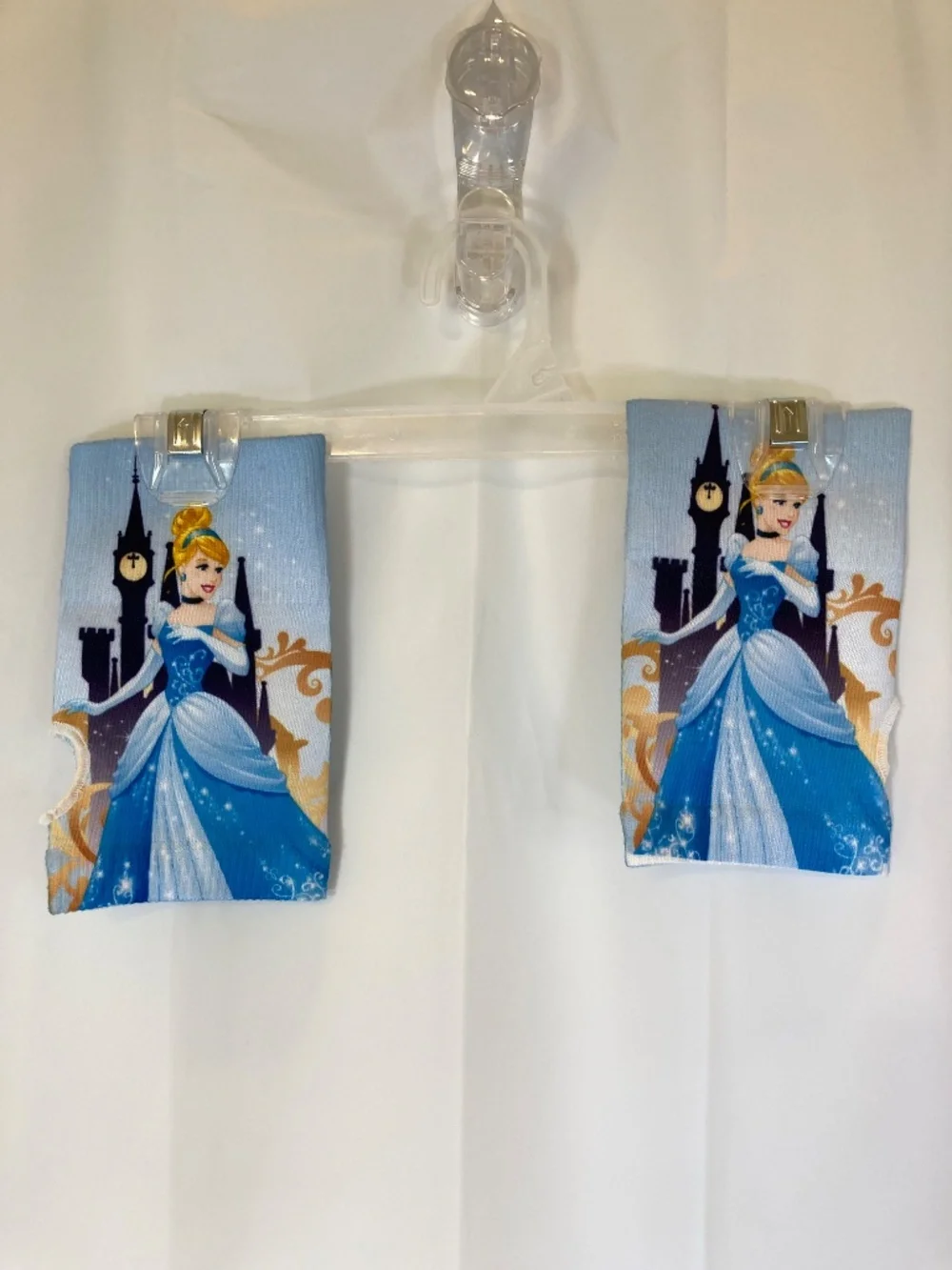 Disney Cinderella 4pc Scarf Hat Fingerless Gloves Set Blue White If the Shoe Fit